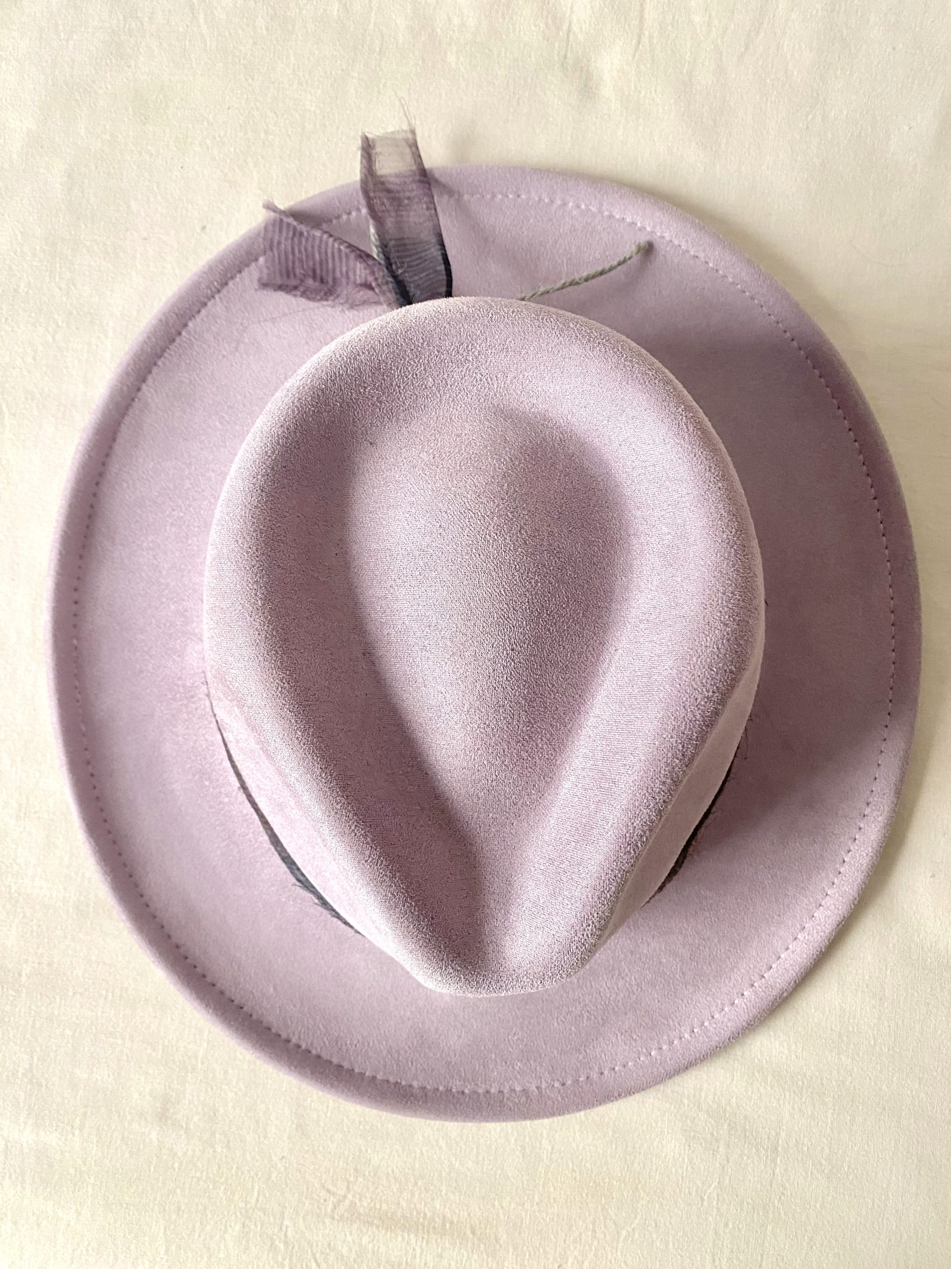 IMG_5577 Sombrero artesanal Lilac en color malva, pieza única diseñada a mano