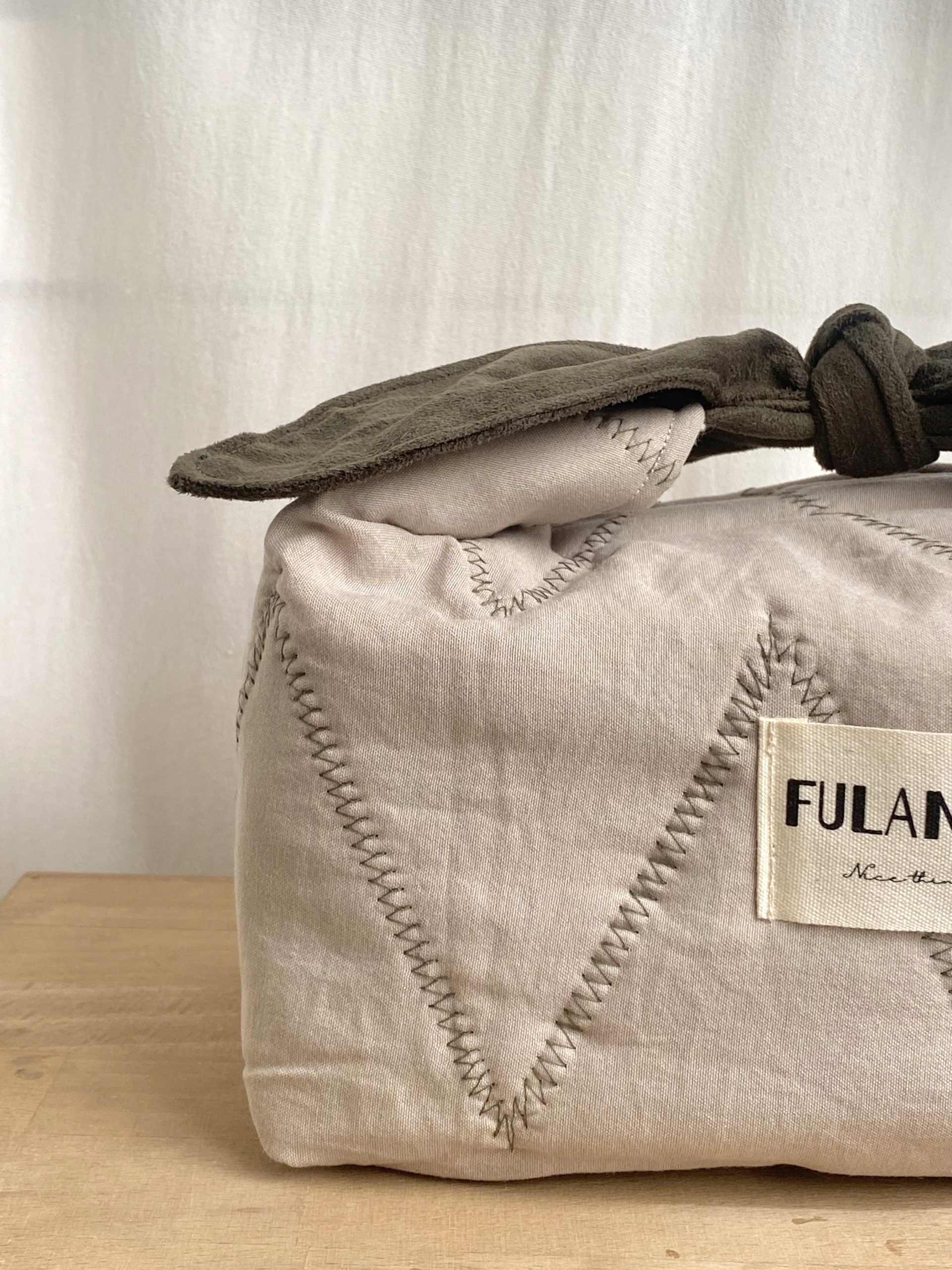 neceser nudo beige bolso pequeño verano