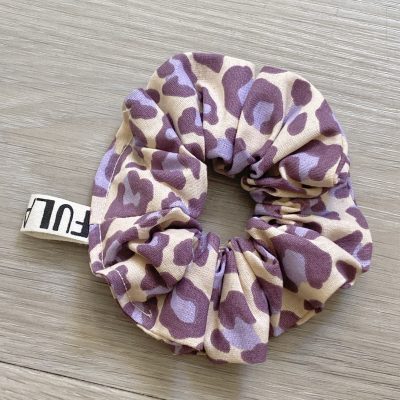 scrunchie hecho a mano estampado